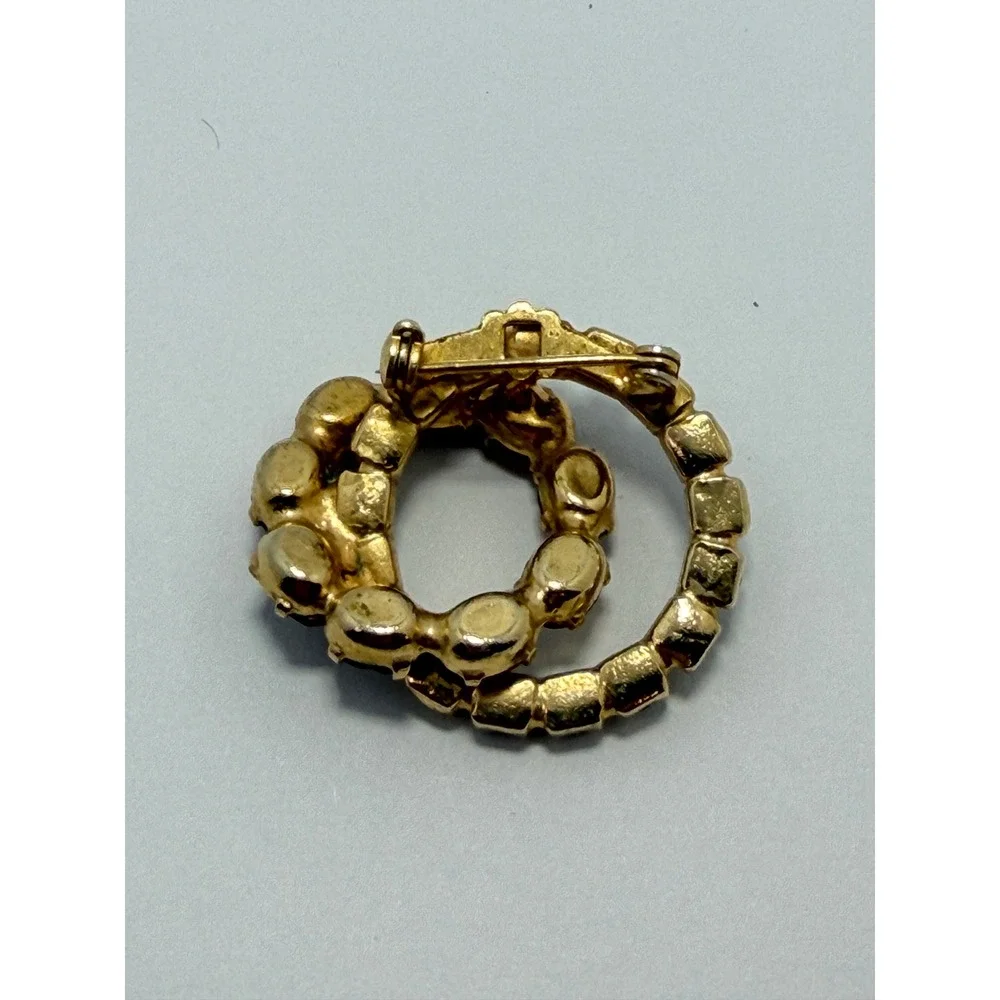 Vintage Red Clear Rhinestone Wreath Brooch Gold Tone Circle Pin